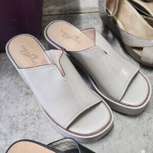 Naked Feet Freja in greige